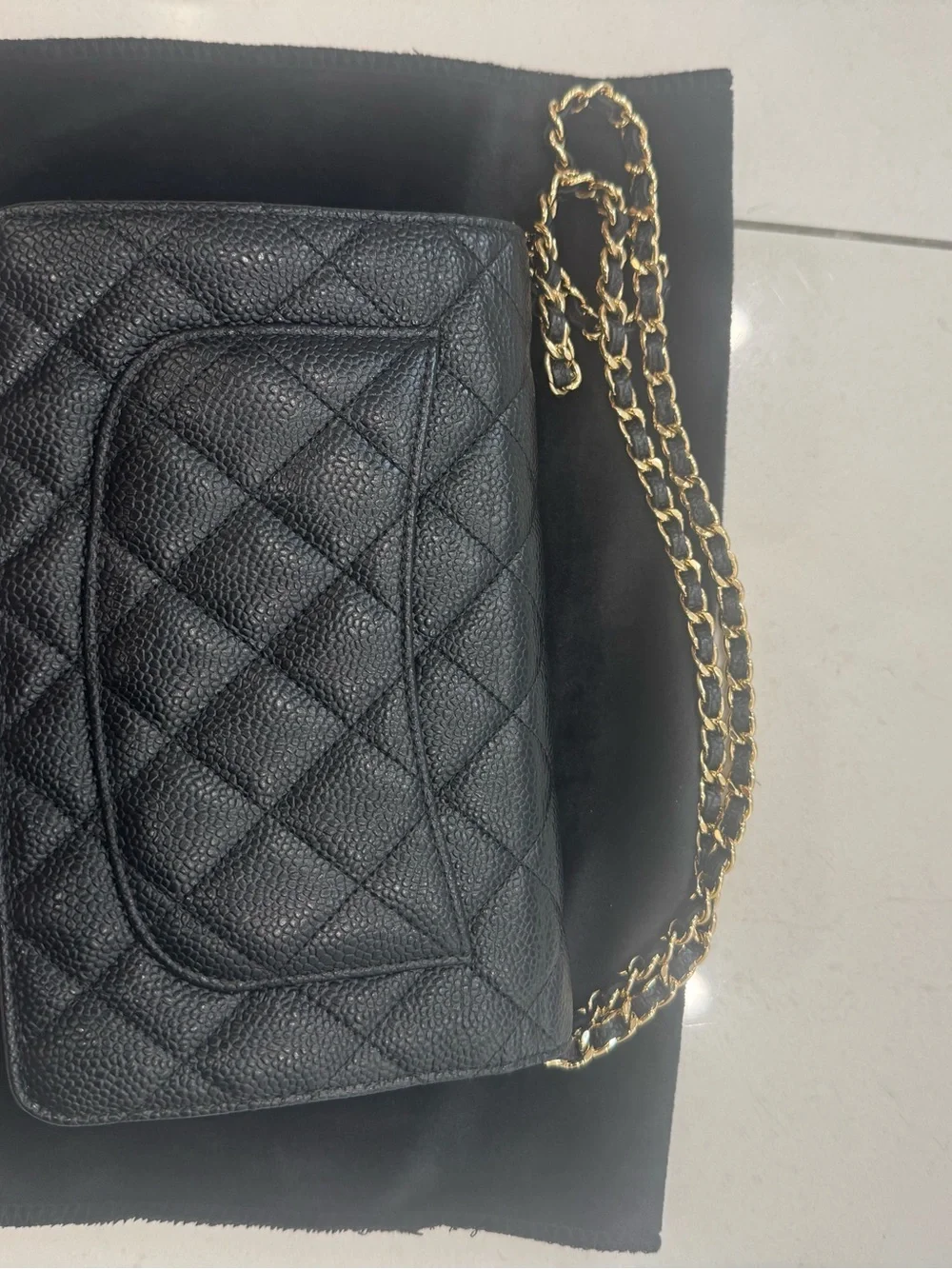 Auth. Chanel classic WOC